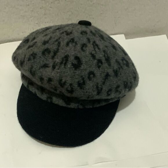 Adora Gray Black Leopard Print Black Elastic Band 100% Wool Beret One Size - Picture 1 of 10